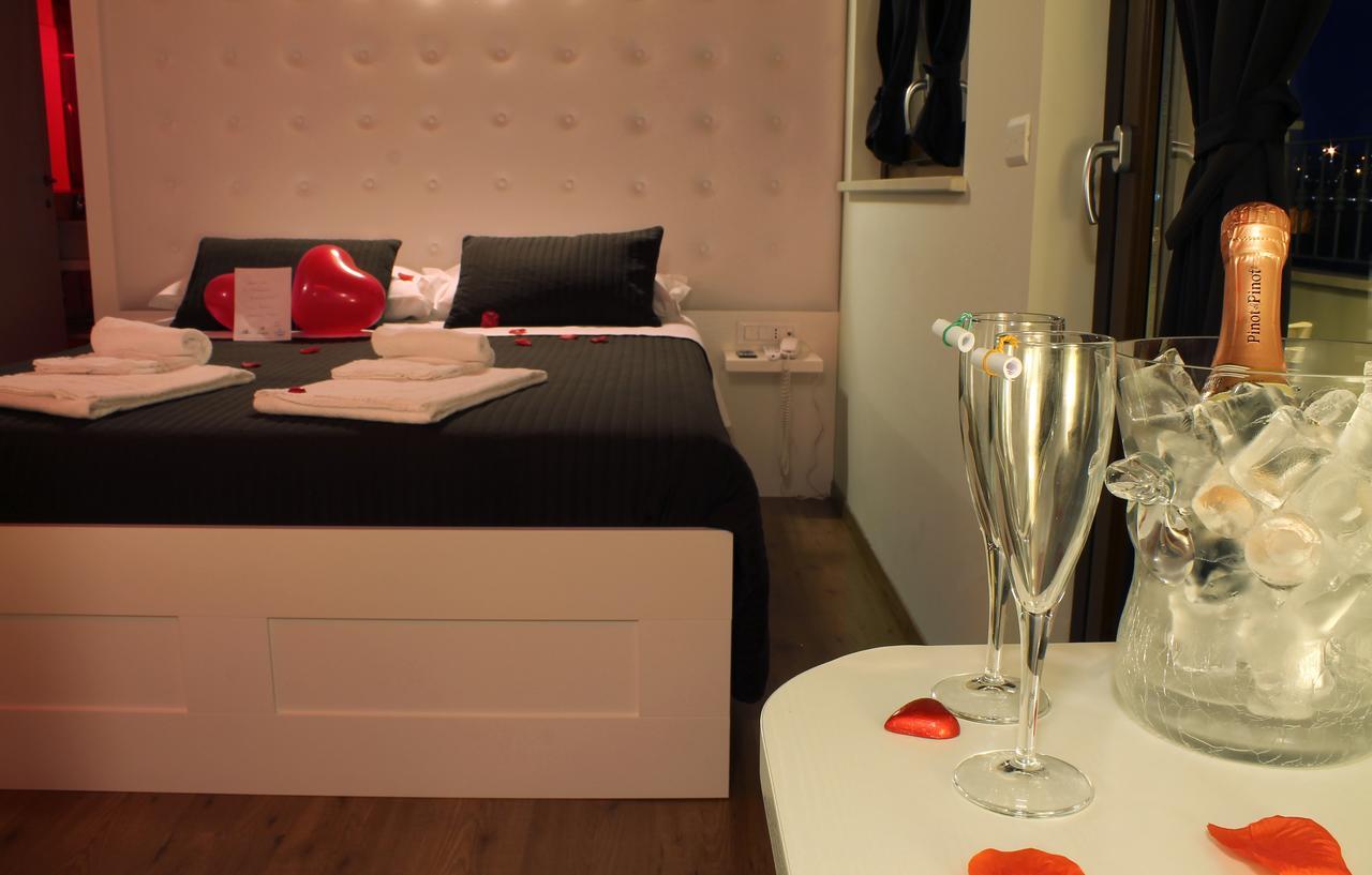 Boutique Hotel E Spa Citta Bianca ペスカーラ エクステリア 写真